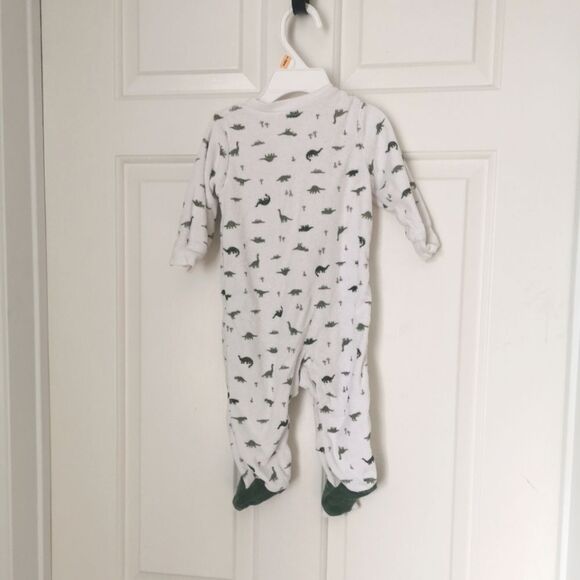 3/$15 Carters Terry cloth sleeper size 6 m - Picture 2 of 4